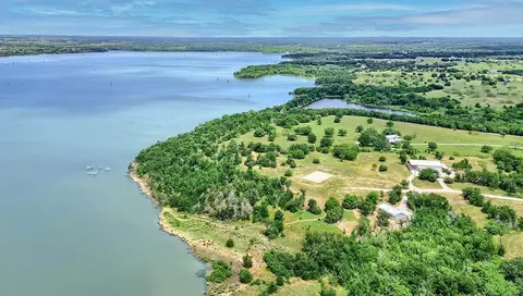 1529 Hemming Rd, Valley View, TX 76272