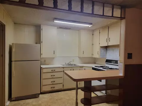 Kitchen - 639 Grape St, Abilene, TX 79601 photo 1 of 2