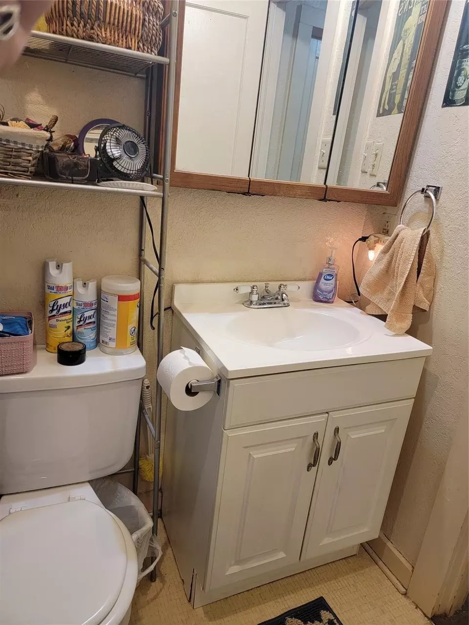 Bath - 639 Grape St, Abilene, TX 79601 photo 4 of 5