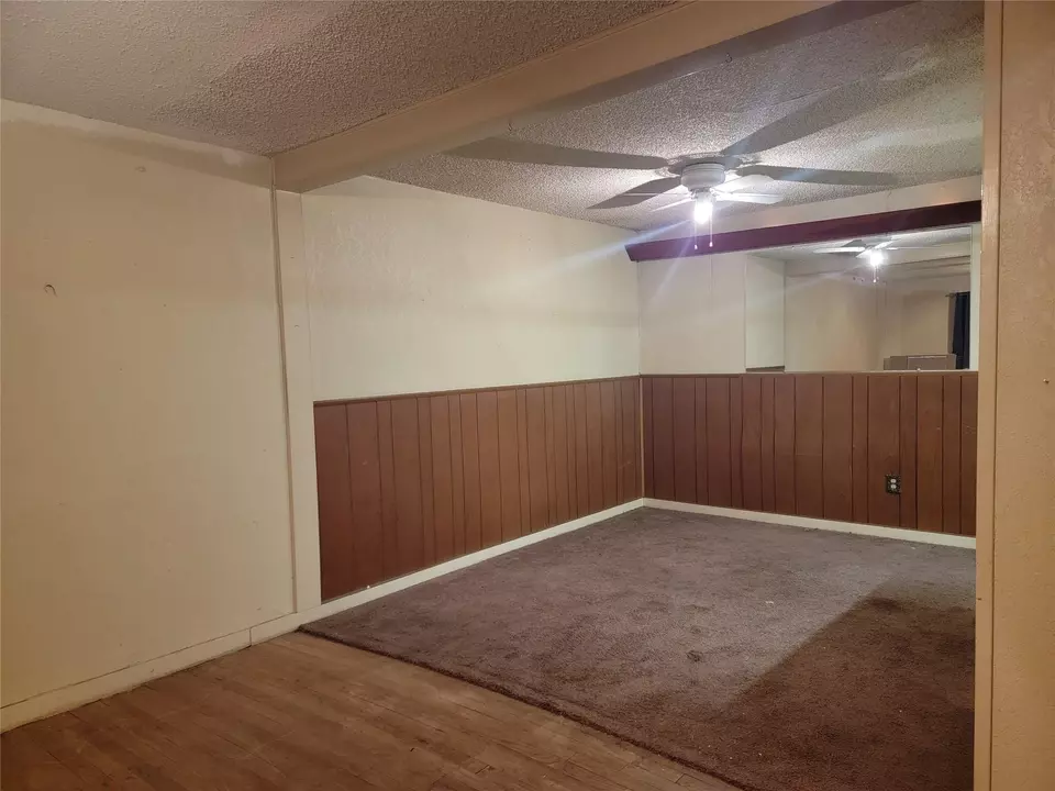 Living - 639 Grape St, Abilene, TX 79601 photo 2 of 7