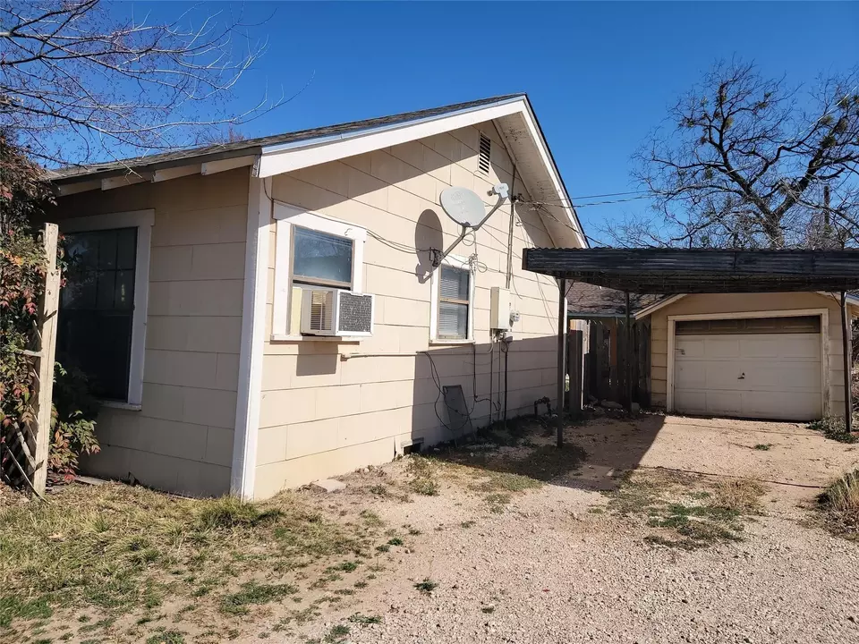 Exterior - 639 Grape St, Abilene, TX 79601 photo 8 of 9
