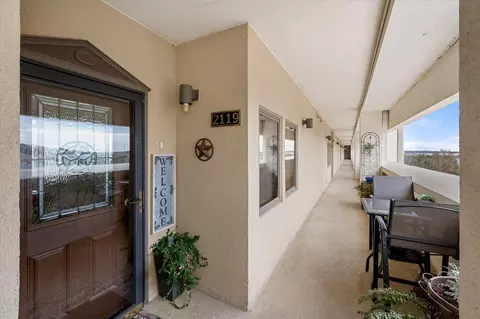 2119 Reflection Bay Dr, Arlington, TX 76013