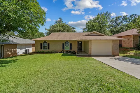1608 Meadow Oak St, Denton, TX 76209