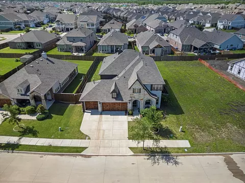 1042 Watercourse Pl, Royse City, TX 75189