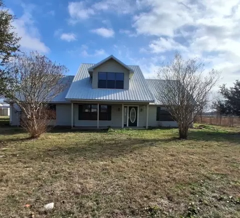 1062 Farm Road 3132, Klondike, TX 75448