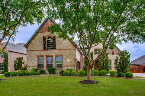 2747 Glory Ln, Trophy Club, TX 76262