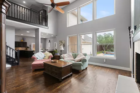 2304 Colleen Ct, Carrollton, TX 75007