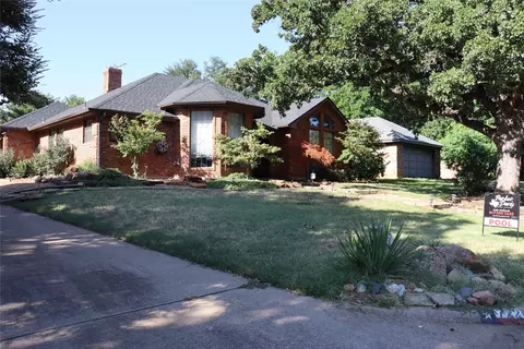 722 Highview Ln, Grapevine, TX 76051