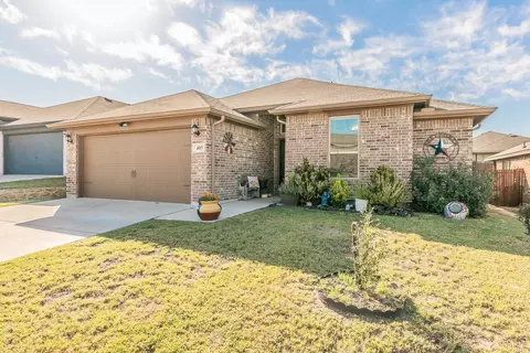 405 Bishopgate Ct, Crowley, TX 76036