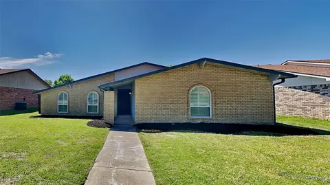 4708 Roberts Dr, The Colony, TX 75056