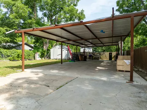 Exterior - 105 E North St, Itasca, TX 76055 photo 7 of 7
