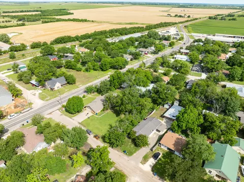 View/Area - 105 E North St, Itasca, TX 76055 photo 4 of 4
