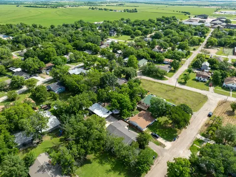 View/Area - 105 E North St, Itasca, TX 76055 photo 3 of 4
