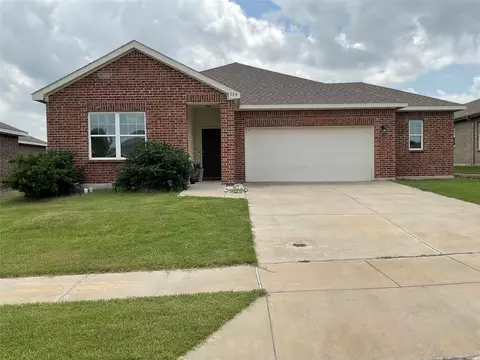 304 Gypsum Ln, Glenn Heights, TX 75154