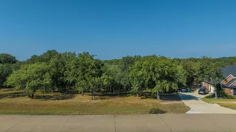 2651 Creekwood Dr, Cedar Hill, TX 75104