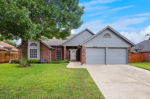 6404 Westgate Dr, North Richland Hills, TX 76182