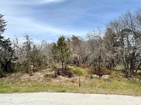 6827 Lacywood Ln, Dallas, TX 75227