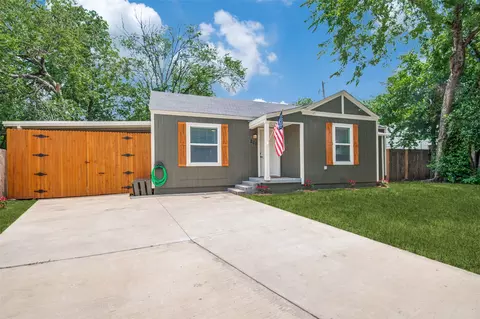 200 Burton Dr, Arlington, TX 76011
