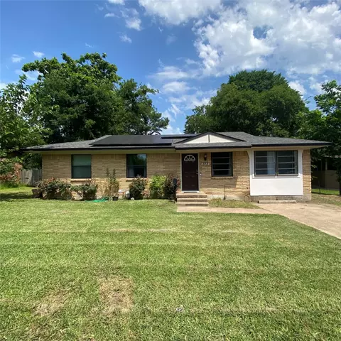 313 Wall St, Terrell, TX 75160