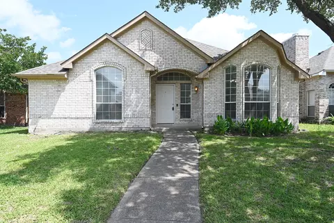 1426 Springwood Dr, Mesquite, TX 75181