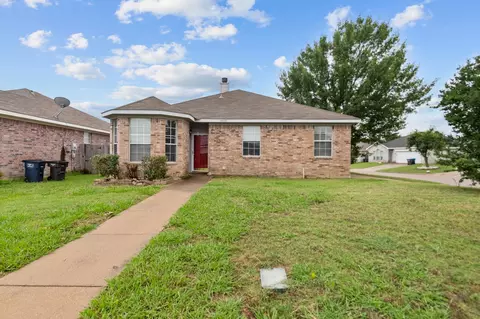 4400 Park Creek Ct, Fort Worth, TX 76137