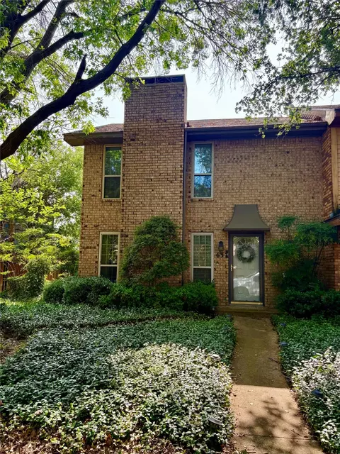 637 St Charles Ct, Arlington, TX 76013