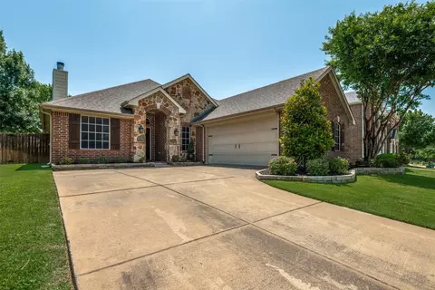 3010 Glenbrook Dr, Midlothian, TX 76065