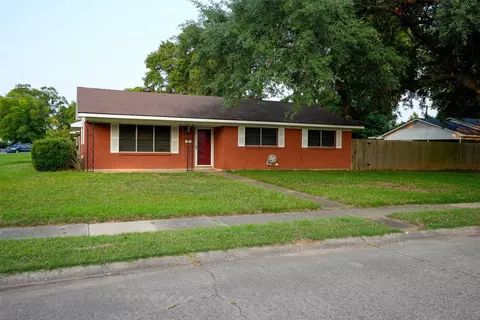 2903 Bolch St, Shreveport, LA 71104