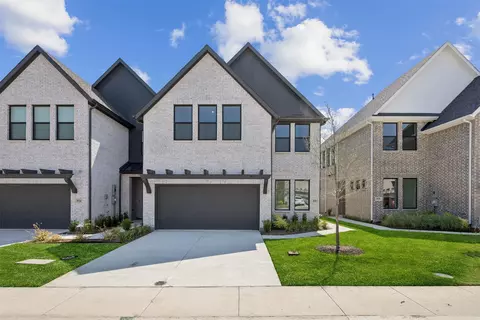 3526 Pierce Ln, Grand Prairie, TX 75052