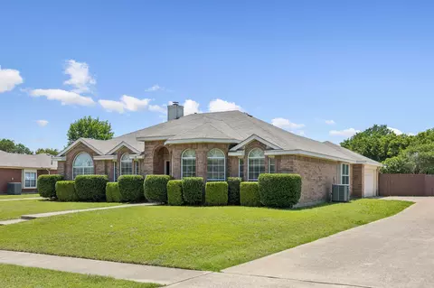 319 Woodglen Dr, Murphy, TX 75094