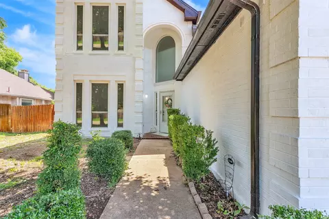 2806 Wandering Oak Dr, Corinth, TX 76208
