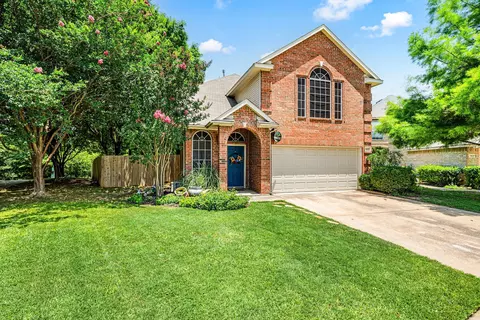 5033 Glenscape Trl, Fort Worth, TX 76137
