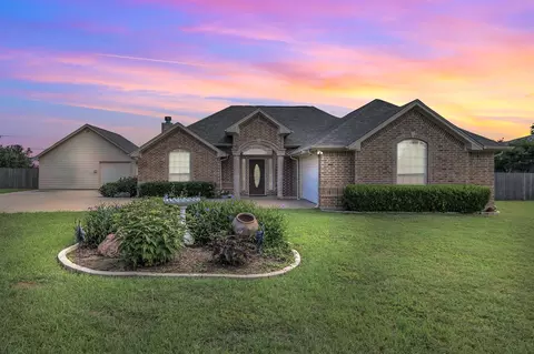 2309 Emerald Bend Ct, Granbury, TX 76049