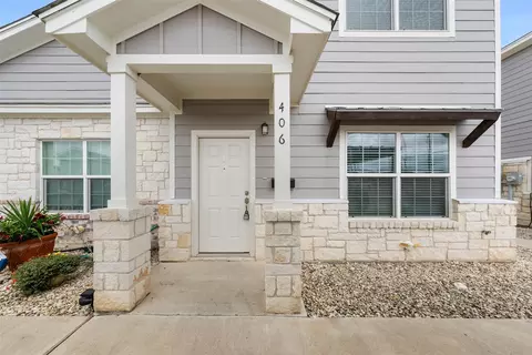 406 Spring St, Mcgregor, TX 76657