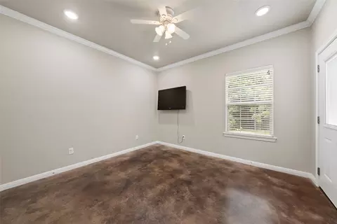 406 Spring St, Mcgregor, TX 76657 photo 10