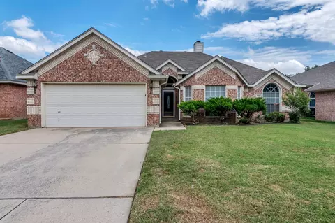 7562 Brittany Pl, Fort Worth, TX 76137
