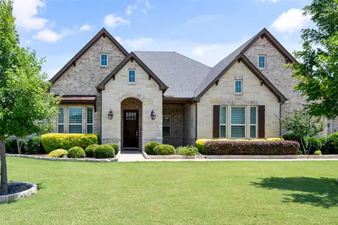 704 Prairie Timber Rd, Burleson, TX 76028