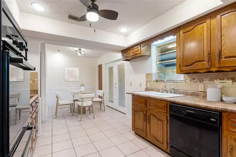 Kitchen - 809 Monique, Cedar Hill, TX 75104 photo 1 of 3