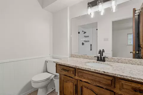 Bath - 809 Monique, Cedar Hill, TX 75104 photo 1 of 2