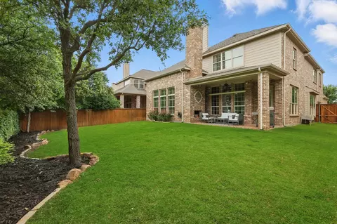 9008 Cypress Creek Rd, Lantana, TX 76226