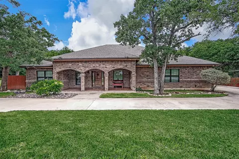 3307 Shawnee Trl, Lake Worth, TX 76135