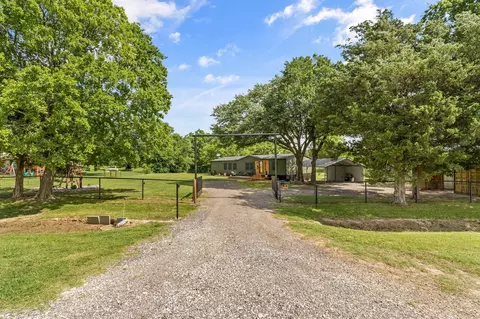 2918 Fm 2194, Celeste, TX 75423 photo 17