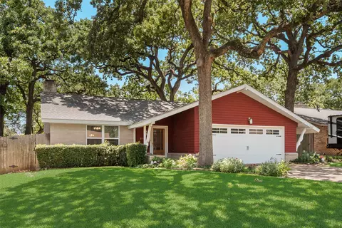 2118 Woodoak Dr, Irving, TX 75060