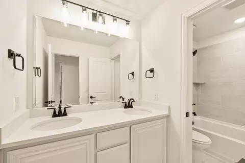 Bath - 924 Split Oak Ln, Anna, TX 75409 photo 3 of 4