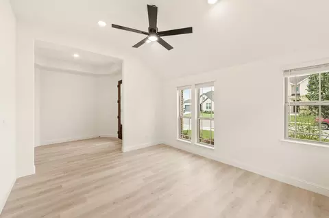 Living - 924 Split Oak Ln, Anna, TX 75409 photo 2 of 6