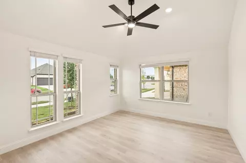 Living - 924 Split Oak Ln, Anna, TX 75409 photo 1 of 6