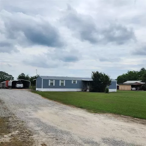 9009 Crestview Estate Rd, Quinlan, TX 75474