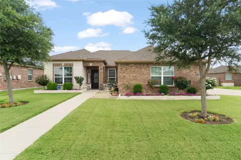 2014 Autumn Dr, Glenn Heights, TX 75154