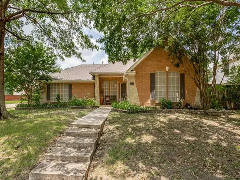 6907 Longmeadow Dr, Sachse, TX 75048