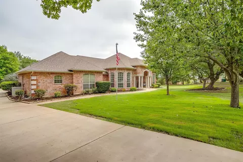 1717 Woodridge Ct, Aledo, TX 76008